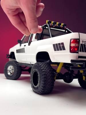 Completed the installation of the 👉 Basic LED Lighting System for the KC Light Set on the 👉 Toyota XtraCab 1987 Trail Finder 2 from RC4WD, along with a fitting of the 👉 RC4WD Benchmark 1.7” Beadlock rims. . #rc4wd #rccar #remotecontrolcar #radiocontrolled #toyotapickup #remotecontrol 