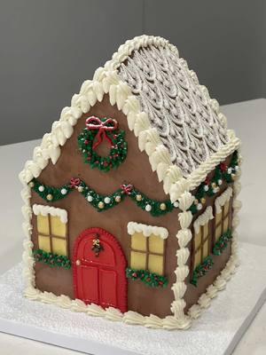 Cake 2 - Gingerbread House❤️💚 Inspired by @April’s Baker 💗✨ #cakedecorating #cakedecorator #gingerbreadhouse #gingerbread #christmascake #christmas 