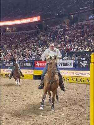 Congratulations to #TeamJustin athlete @coleman and his teammate Logan Medlin for their Wrangler National Finals Rodeo Round 9 win in Team Roping with a time of 3.8 seconds!🏆 #JustinBoots #ColemanProctor #LoganMedlin #NFR #WNFR #NationalFinalsRodeo #Rodeo #TeamRoping 