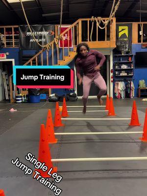 Single Leg Jump Training   #houston #volleyball #houstontrainer #trainer  #athletes #trackandfield  #videooftheday #tennis #baseball #football  #basketball #Soccer #viral #texashighschoolfootball#trending #training #workouts #speedtraining #runningdrills #runningworkouts #trackworkouts #speed #barefoot #feet #speedtraining #injuryprevention #howtogetfaster #football #baseball #basketball #Soccer #soccerdrills #hockeydrill #hockey 