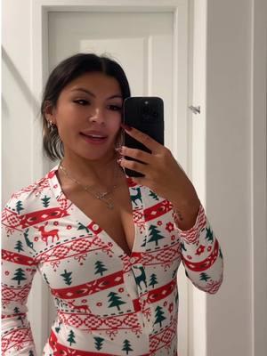 Tiktok shop find 🎄#TikTokShop #christmas #pj #tiktikmademebuyit #trending #explore #womensfashion 