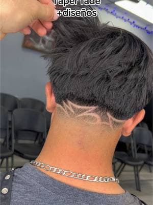 Taper fade+disñeos #taperfade #designs #diseños #cortes #midfade #lowfade #mohicano #mullet #highfade #burstfade #barba #barberia #barbershop #fyp #fypシ #viraltiktok 