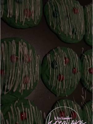 tis the season w / grinchmas cookies 🎄🎀😻😻😻 . #fyp , #viral , #trending , #cookies , #grinchmas , #grinch , #christmascookies , #contentcreator , #fypシ , #blowthisup , #treatsmaker , #teenbusinessowner , #sweettreats , #baker , #shop , #gourmettreats , #sweetsandtreats , #treats , #bookme , #khylaawhylaa .