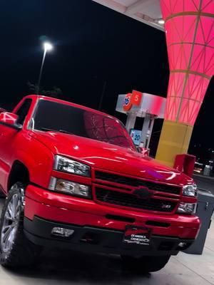 PURA REINA DE BELLEZA🔴🔥 #trocasycorridos #bandasytrokas2024 #socaltrucks #silveradoz71 #z71 #z71offroad #z71world #4x4 #4x4trucks #silverado4x4 #chevygmc #chapiza #fyp #trakas #parati #luisrconriquez #chevy #bandasytrokas2023 #3🍀🚀 