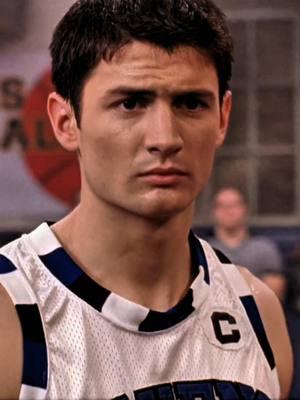 #NATHANSCOTT the boy toy episode was honestly so weird but he’s still hot #nathanscott #nathanscottedit #onetreehill #onetreehilledits #oth #fyp #foryoupage #foryou #viral