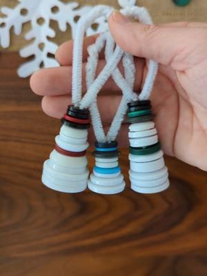 button snowman ornament ❄️ #diychristmas #christmascrafts #kidcrafts #easycraft #holidaycrafts 