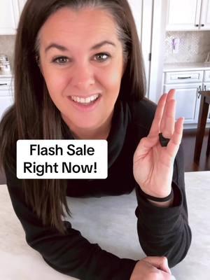 The flash sale on the scroll ring  is here!!! #NewYearNewAura #giftguide #giftsforteens #christmasgiftideas #kidschristmasgifts #MomsofTikTok  #TTSLevelUp #TTSDelight #TikTokShopHolidayHaul #starcreatorcompetition