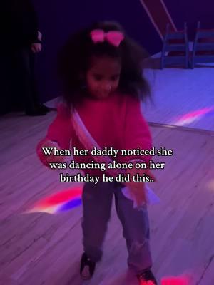 He couldn’t let his lil Swiftie dance all alone on her birthday ❤️❤️ @Areya 𝓛𝓸𝓻𝓲 @Jonathan @Heather Pacheco #vibingwithtata #birthdaygirl🎉🎂 #taylorswift #taylornation #shakeitoff #swiftietiktok #granddaughters #daddydaugtherdance 