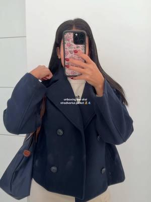 finally got this jacket!!!! it’s my fav ahhh need in more colors 🧸🫐 @Stradivarius #stradivarius #haul #stockholmstyle #winteroutfits #wildflowercases 