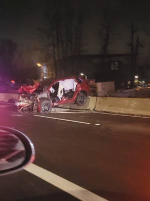 #collision #caraccident #wa #interstate405 #405freeway #motorvehicleaccident #pnw #wadot #jawsoflife #carcrash #fyp #foryoupage 