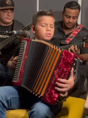 Este pasesito nuevo a que cancion le pega? 🪗🎸 #CapCut #vallenato #acordeon #barranquilla #musica #sebastianparejo #valledupar #music #viral #jorgeoñate #vallenatos #juanchodelaespriella #silvestredangond 