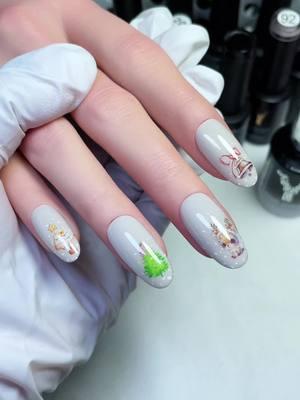 Easy Christmas Nails Click the link in the bio to shop #yokefellow #nails #nailart #manicure💅 #nailinspo #nailtutorial #christmas2024 #christmasnail #naildesign 