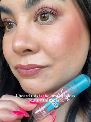 Hands down… One of the best lip gloss formulas I’ve tried this year! And you can get 2 looks with one product! A gorgeous gloss…or a long lasting lip stain 🙌🏼 Lip gloss shade: Berry Thirsty  @NYX Professional Makeup  #lipgloss #nyxcosmetics #newlipgloss #newmakeup 