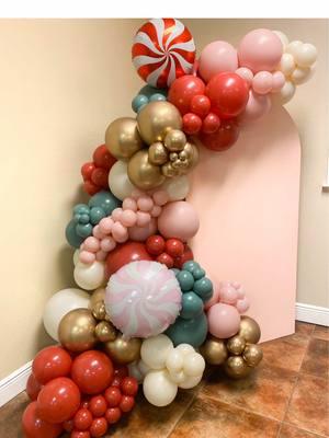 Christmas Balloon Garland  #sanantoniotx #balloontiktok #sanantoniotexas #SmallBusiness #balloongarland #balloonarch #balloonhowto #balloonartist #makeaballoonarch #balloonstylist #texasballoons 