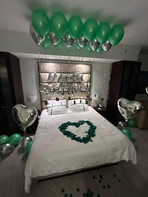 A surprise your boo won’t be able to stop bragging about ☺️ #miami #birthday #kissthenightaway #hoteldecor #thingstodo #birthdayroom 