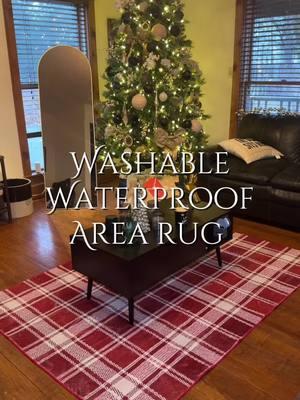 Everyone loves a good holiday rug to brighten up any space #Rug #AreaRug #ChristmasRug #ChristmasDecor #HomeDecor #WashableRug #WaterproofRug 