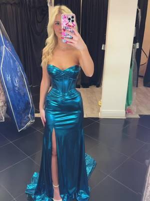 This account is turning into prom inspo 🩵sherri hill- 56085 find at @Esmeralda’s Boutique @Sherri Hill #prom2025 #prom #promdress #sherrihill #sherrihill2025 #fypシ゚viral 