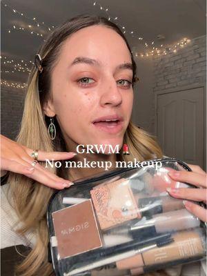 Grwm: no makeup makeup edition☀️ :)  #nomakeupmakeup #grwdani #grwdaniarribere #daniarribere #daniarriberegrwm #daniarriberemakeup #grwmstorytime   Products i used 👇🏼 - sunscreen @Supergoop  - concealer @Armani beauty  - eyelash curler @Tweezerman   - chapstick @AquaphorUS 