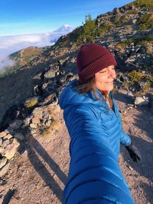 Mountaintops are my favorite place to let time pass 🥹🫶🏼 #pnw #pnwadventures #pnwonderland #fyp #washingtoncheck #Outdoors #Hiking #backpacking #camping #abovetheclouds #getoutthere #northcascades #mtrainier 