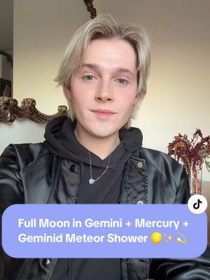 this weekend is just cosmic poetry written in the skies ✨ we got the Full Moon in Gemini 🌕 Mercury finally stationing direct 💫 and the Geminid Meteor Shower ✨ #astrology #astrologytiktok #astroforecast #astrologyforecast #horoscopes #zodiac #horoscope #zodiacsigns #fullmooningemini #geminifullmoon #fullmoon #gemini #sagittarius #sagittariusseason #meteorshower #mercuryretrograde #mercurydirect #mercuryinsagittarius #geminidmeteorshower #mutablesigns 