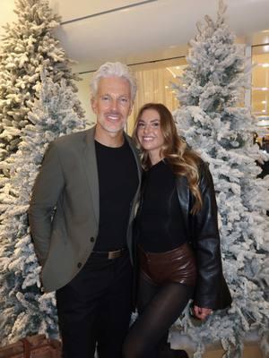 Finally in the holiday spirit thanks to @Beis Travel & @Revolve 🎉🎄 What a night @emilystomatuk 🤩 #holiday #couple #datenight #agegapcouple #beis #revolve 