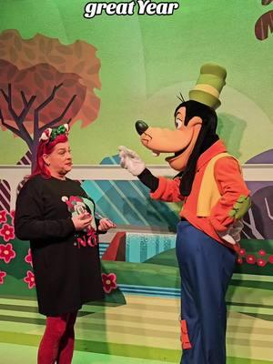 Goofy and I have had a great year. I love that big guy. #waltdisneyworld #wdw #disneyworld #disney #disneylife #disneystyle #disneylifestyle #disneygirl #disneyfashion #disneyprincess #disneycommunity #disneyadult #disneytiktok #distok #disneyphotography #disneyphotopass #disneyoutfits #disneylook #uniquevintage #goofy 