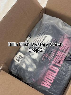 #billie #billieeilish #hmhastour #billieeilishfan #billiestan #merch #billieeilishmerch #collection #collector #be #billieeilishh #eilish #eilishperfume #eilishbillie 