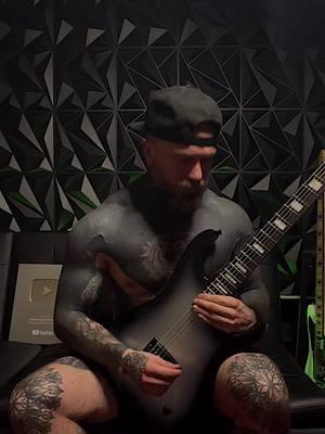 Enjoy this riff i wrote . . . . . . . #guitar #guitarplay #guitarplayer #metalguitar #metalguitarist #blackworktattoo #blackouttattoos #blackouttattoo #guitaristsoftiktok #tattoo #guitarriff #guitartone 