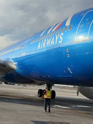 Why is this plane so dam nice?🤩 @ITA Airways #airbus #airbuslovers #ita #airways #lax 