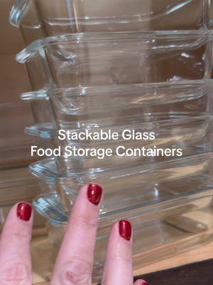 This glass food storage container set is a great buy! Love that they are stackable! #foodstorage #foodstoragecontainers #foodcontainers #mealprep #dishes #glasscontainers #glassware #kitchenware #lunchideas #leftovers #stackable #foodprep @RefinedLiving 