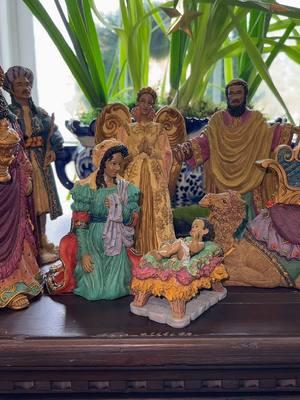 Christmas Nativity Scene all setup! #mrsevansplace #whatchristmasmeanstome #christmastraditions #marydidyouknow #nativity #nativityscene #antiquestorefinds 