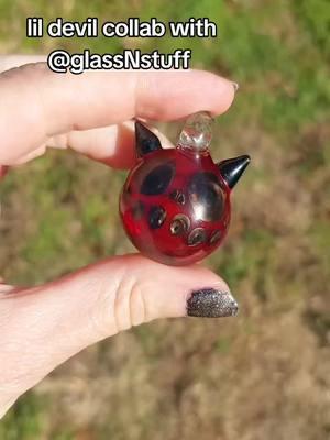 #skullart #glassart #skellyboy  #glasstok #gothtok #strangeandunusual #gothsoftiktok 