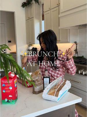 Saturday morning brunch at home pt.1👩🏽‍🍳✨ French toast casserole  1 loaf stale french bread  8 eggs 1 1/2 cup milk  1 cup heavy cream 1/2 cup packed brown sugar  1 tbsp vanilla  Dash of cinnamon  Pinch of nutmeg Topping  1/2 cup packed brown sugar  1 stick butter  2 tbsp flour  Dash of cinnamon  Bake at 350 for 45-50 minutes  #saturdaybrunch #brunchathome #cookwithme #cookingvlog #brunchideas #brunchrecipes #saturdayvlog