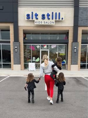 Triplets first haircuts at @sitstillkids #haircut #firsthaircut #kidssalon #sitstillkidssalon #triplets #tripletgirls #identicaltriplets #identicaltripletgirls #oklahomacity #okc #okcsalon 