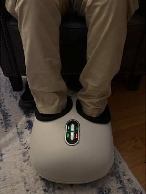 Honest review 😍 #feetmassager #footmassage #feet #homespa #christmas 