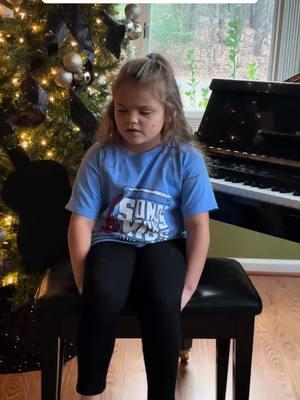 Brooklyn Grace covering @Lauren Daigle “Noel” #blindkidscan #brooklyngrace #musicalkid #gifted #fyp #morethanadiagnosis #christmasmusic 