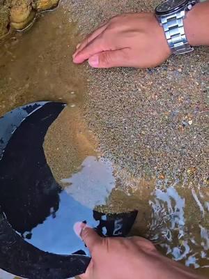 Crazy.,😱‼️discovery of gold dust in inland rivers carried by flash waters. #golddiscovery #goldrush 