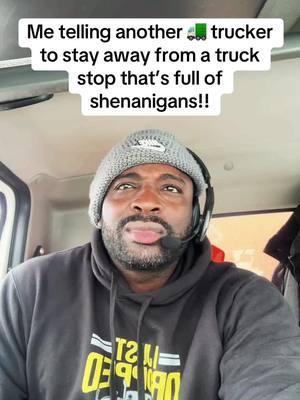 Get outta there!! #foryou #foryoupage #foryourpage #fy #xybca #truckersoftiktok #trucktok #cdllife #trucking #trucker #driver #highwayhustlin 