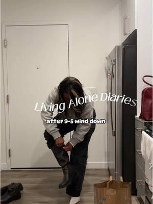 living alone diaries: winding down after my 9-5🧘🏾‍♀️ I actually decided to read it ends with us before watching the movie lol. #livingalonediaries #9to5vlog #livingalonevlog  @Dove Beauty & Personal Care @Savage X Fenty 