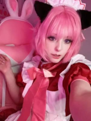 cosplaying ichigo is like my childhood dream im so excited #ichigomomomiya#ichigomomomiyacosplay#tokyomewmew#tokyomewmewcosplay#mewichigo#mewichigocosplay 