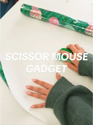 Testing the Scissor mouse… 🤯 I recently found this little gadget at the thrift store and this was my first time trying it out!! Honestly, I’m amazed at how easy it glides through the gift wrapping paper 😍👏🏼 Are these still around?? #find #thriftstore #thriftstorefinds #DIY #christmas #wrapping 