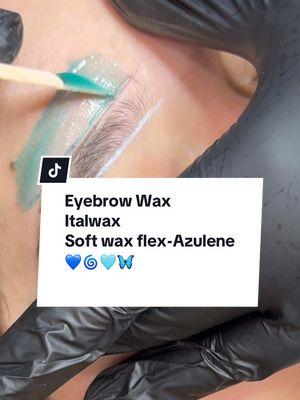 #eyebrowwax  #italwax #browwax #brows #diseñodecejas #hardwax #wax  #lasvegasesthetician #italwaxazulene #italwaxsoftwax #azulene  #cegas #lasvegasbrowwax 