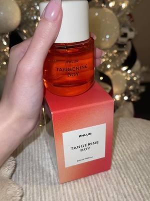 I’m obsessed 🍊🔥🙋‍♂️ #holiday #gifts #parfum #parfum #luxury #gifts #tangerine #phlur #scent #fragrancetiktok #parfumtiktok #cologne 