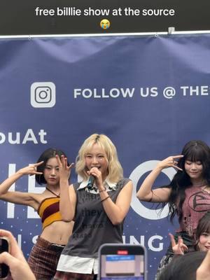 random free show at the source by billlie! theyre so talented 🥹 mics were ON  @Billlie Official  #billlie #moonsua #sheon #belllieve #tsuki #kpopfypシ #fypツ #thesource 