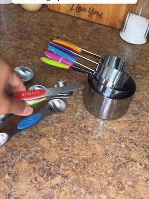 Grab yours now before they run out of stock again! #measuringcupsset #magnetic #magneticmeasuringspoons #christmasgiftideas #measuringspoons #measuringcups #tiktokshopcybermonday #tiktokshopblackfriday #tiktokshopholidayhaul 