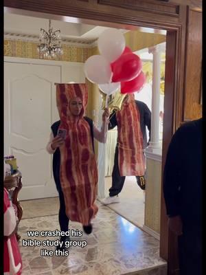 If you ask Grandpa what’s his secret for turning 95, he’d say two slices of bacon a day and exercise!🤣 #bacon #baconlover #grandpa #grandparents #birthdayparty #grandpasoftiktok 