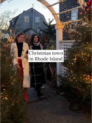 This quaint seaside Rhode Island town is so sweet to visit for the holidays. Wickford Village is just north of Kingstown, RI with cute shops. It’s small but darling.  Definitely make a reservation in advance for teatime at Sweet Maries!  It’s about 1.5 hours south of Boston. And only a half hour from Providence!  #newenglandtravel #holidaytravel