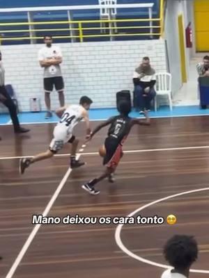 Mini Kyrie 🫡 #fyp #basquetebrasil #basquete🏀 #shorts #viral #basquetebr #tiktokesportes 