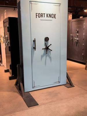 This Tiffany Blue vault door is 🔥🔥🔥! 1300lbs of pure protection made right here in the great 🇺🇸!!! @Fort Knox Safes & Vaults will get the job done! #madeintheusa🇺🇸 #thefortknoxdifference #fortknoxvaults #lifetimewarranty #quincyIl #wedeliver 