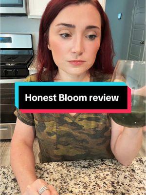 First impression 🤣#bloomgreens #bloomgreensreview #greens #dailygreens #healthy #bloating #digestion #immunity #bloomberryflavor #bloomnutrition  @Bloom Nutrition 